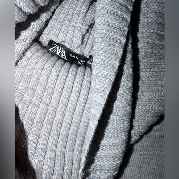 Zara Ribbed Gray top - Picture 2 of 2